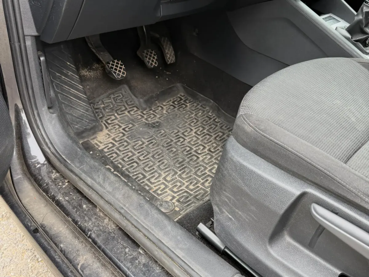 Čištění interiéru Octavia III · Zárubice (2)